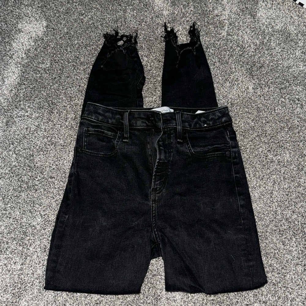 Abercrombie & Fitch High Rise Super Skinny Ankle Jean - Size 0R/25